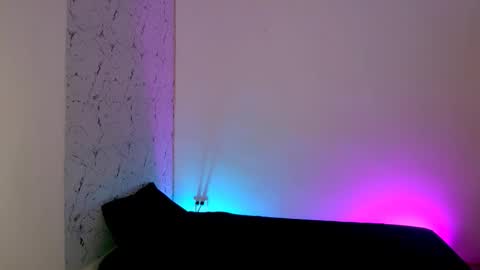 Lorian Vikel  online show from March 2026 12:04:01 AM