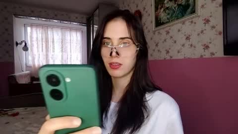 Kira online show from December 2025 07:24:01 AM