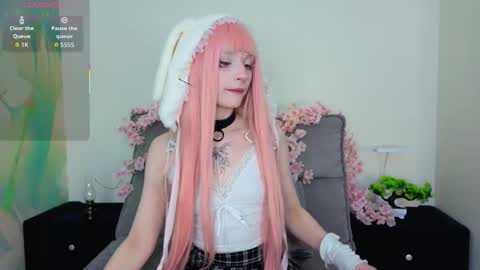 Snapshot of lornafletcher chatting on September 2025 08:27:01 AM Ivy online show from September 2025 08:27:01 AM