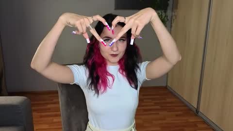 Zlata online show from September 2025 02:55:01 PM