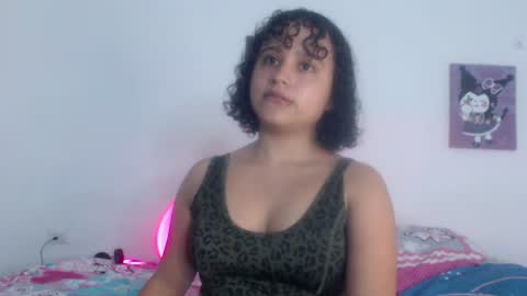 lou_cuteee online show from February 2025 04:10:01 AM