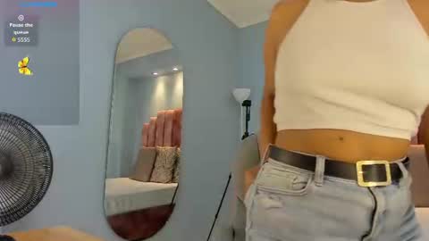 Snapshot of lou_rosse chatting on June 2026 07:34:02 PM Lou Rosse online show from June 2026 07:34:02 PM