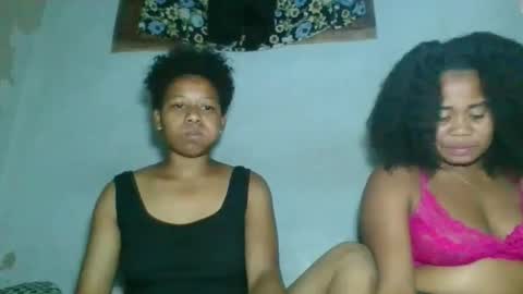 louane98 online show from April 2026 05:40:01 PM