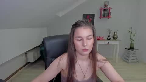 Snapshot of louannahart chatting on February 2026 04:38:01 AM louannahart online show from February 2026 04:38:01 AM