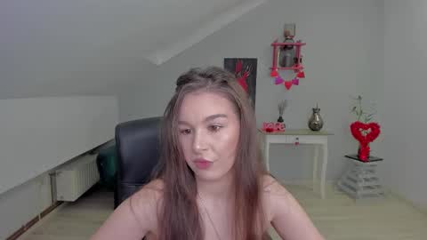 Snapshot of louannahart chatting on February 2026 04:52:01 AM louannahart online show from February 2026 04:52:01 AM