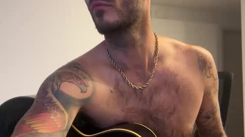 Snapshot of loudini_ chatting on October 2025 10:01:01 AM lewyay online show from October 2025 10:01:01 AM