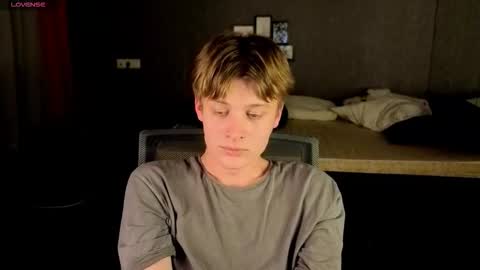 louie_evans online show from October 2025 08:08:02 PM