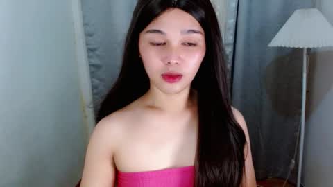 louilalicious online show from November 2025 12:42:02 AM