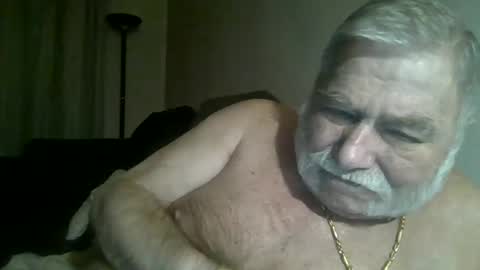 Snapshot of louis_chokdee chatting on January 2025 07:43:01 PM louis_chokdee online show from January 2025 07:43:01 PM