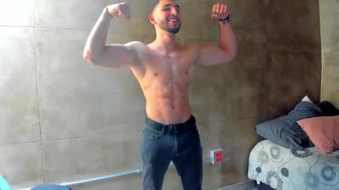 Snapshot of louis_connor chatting on March 2025 07:17:02 PM Louis online show from March 2025 07:17:02 PM