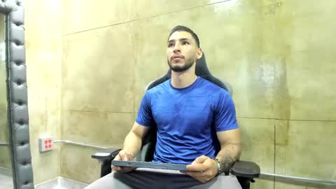 Snapshot of louis_connor chatting on March 2025 07:11:02 PM Louis online show from March 2025 07:11:02 PM