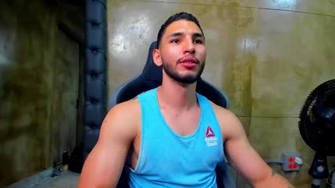 Snapshot of louis_connor chatting on March 2025 11:20:01 PM Louis online show from March 2025 11:20:01 PM