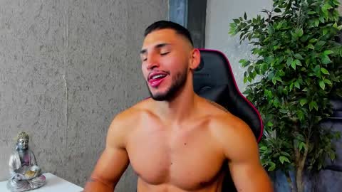 Snapshot of louis_connor chatting on September 2025 10:47:01 PM Louis online show from September 2025 10:47:01 PM