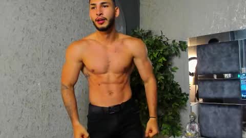 Snapshot of louis_connor chatting on October 2025 07:43:01 PM Louis online show from October 2025 07:43:01 PM