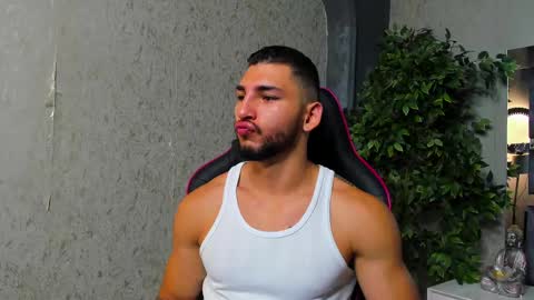 Snapshot of louis_connor chatting on October 2025 03:53:01 PM Louis online show from October 2025 03:53:01 PM