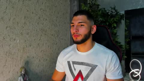 Snapshot of louis_connor chatting on October 2025 11:23:01 PM Louis online show from October 2025 11:23:01 PM