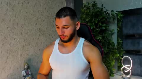 Snapshot of louis_connor chatting on October 2025 10:25:02 PM Louis online show from October 2025 10:25:02 PM