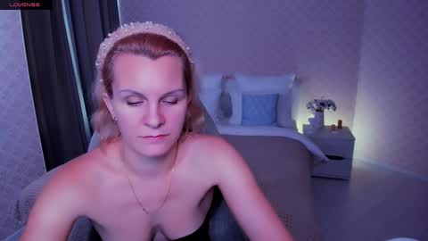 Louisa online show from December 2024 10:56:01 AM