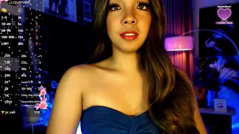 Louisa online show from October 2025 01:56:01 AM