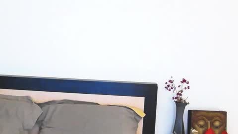 louisebella online show from April 2026 11:57:02 PM