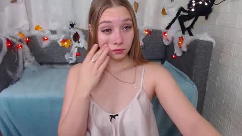 love bella  online show from October 2025 12:42:02 AM