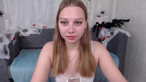 love bella  online show from October 2025 12:36:02 AM