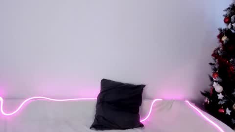 Snapshot of love_coin chatting on January 2025 05:59:02 AM Love is name - I want to be your hobby General of hearts troops online show from January 2025 05:59:02 AM