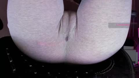 Kira online show from October 2025 10:49:01 AM