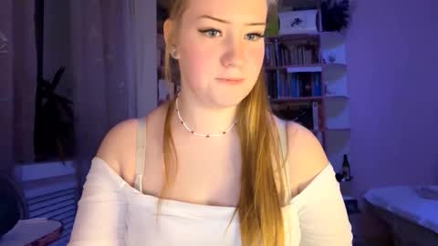 Megan online show from September 2025 10:22:02 PM