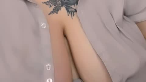 Snapshot of love_insidee chatting on November 2025 07:52:01 AM Sailor online show from November 2025 07:52:01 AM