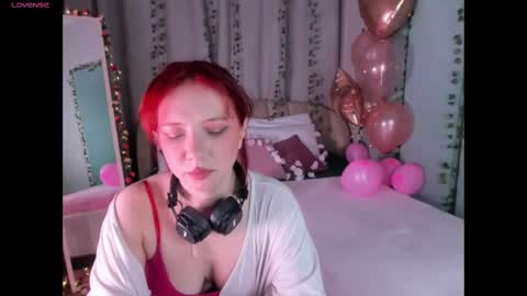 Lola online show from February 2025 01:04:02 AM