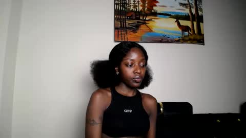 Snapshot of love_miah chatting on September 2025 02:10:01 PM Miah online show from September 2025 02:10:01 PM