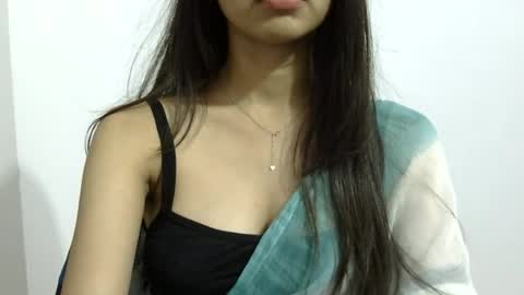 Snapshot of love_riva chatting on June 2026 10:52:01 AM Riva online show from June 2026 10:52:01 AM