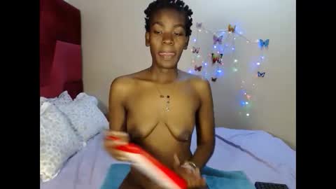 Snapshot of love_sparkle chatting on October 2025 03:08:01 PM love_sparkle online show from October 2025 03:08:01 PM