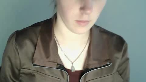 Vivian online show from November 2025 02:27:02 PM