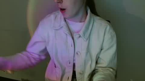 Vivian online show from February 2026 10:12:01 AM