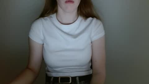 Snapshot of love_vivian chatting on May 2026 01:18:02 PM Vivian online show from May 2026 01:18:02 PM