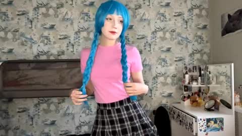 Kim online show from April 2026 01:45:02 PM