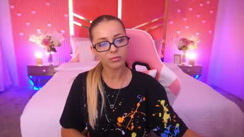Snapshot of loveedove chatting on June 2026 12:42:01 PM loveedove online show from June 2026 12:42:01 PM