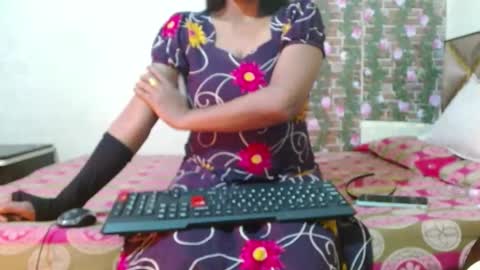 Snapshot of lovefunnitya chatting on January 2025 08:43:01 AM Divya online show from January 2025 08:43:01 AM