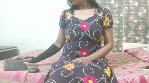 Snapshot of lovefunnitya chatting on January 2025 11:18:02 AM Divya online show from January 2025 11:18:02 AM
