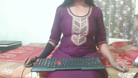 Snapshot of lovefunnitya chatting on January 2025 08:58:01 AM Divya online show from January 2025 08:58:01 AM
