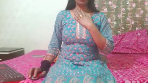 Snapshot of lovefunnitya chatting on February 2025 12:39:01 PM Divya online show from February 2025 12:39:01 PM