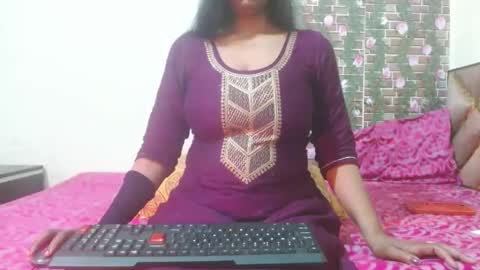 Snapshot of lovefunnitya chatting on February 2025 01:19:01 AM Divya online show from February 2025 01:19:01 AM