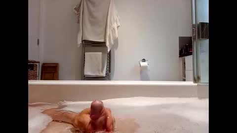 loveit448691 online show from April 2026 03:39:02 PM