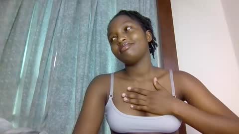 Snapshot of lovelbrownie chatting on October 2025 10:56:02 AM lovelbrownie online show from October 2025 10:56:02 AM