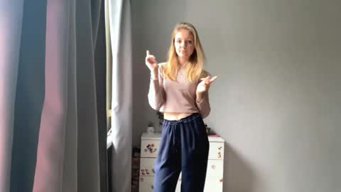 Ella online show from October 2025 06:35:02 AM