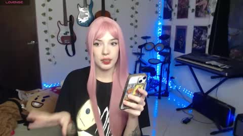 Cassie online show from November 2025 01:19:02 AM