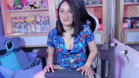 Chloe online show from January 2025 01:56:02 PM