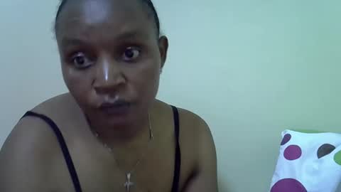 Snapshot of lovely_gee chatting on April 2026 06:10:01 PM sexylover online show from April 2026 06:10:01 PM